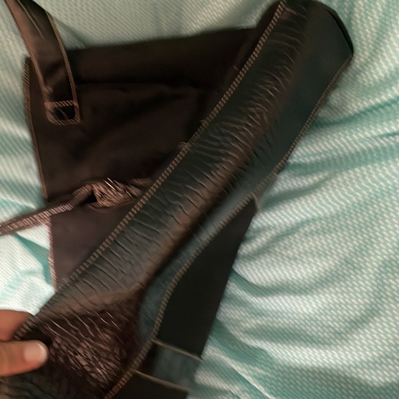 Liz Claiborne tote extract larger brand new - Picture 4 of 4